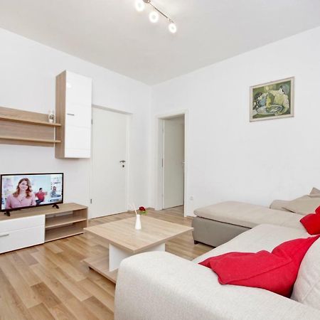Apartments Andela Makarska Exterior photo